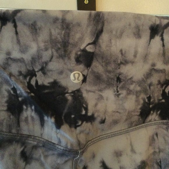 Lululemon Align - Cropped - Tie Dye - Picture 5 of 5